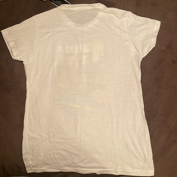 Friends Tee - Picture 2 of 3